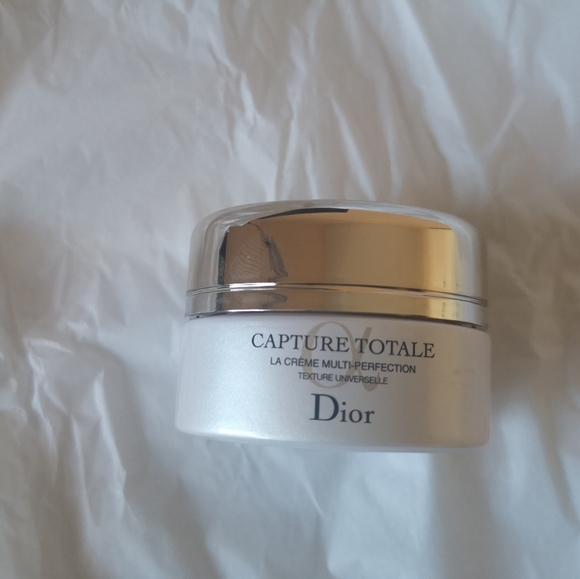 Dior Capture Totaled set - Picture 2 of 8